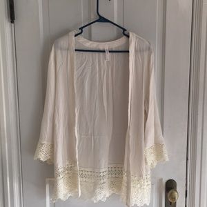 Xhilaration lace kimono